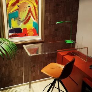 שולחן פרספקס בחיתוך לייזר